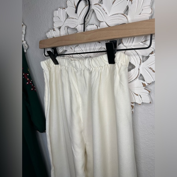 Indian green and ivory embroidered pant and shirt set ✨ size medium never worn ✨ - Picture 11 of 13